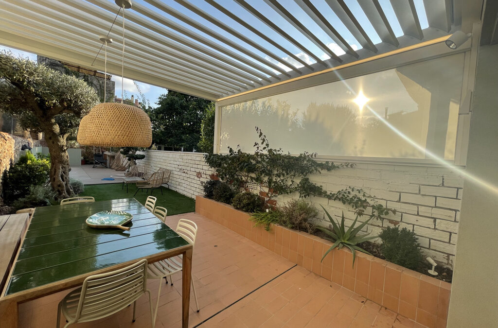Pérgola bioclimática Corradi modelo Alba en Sabadell